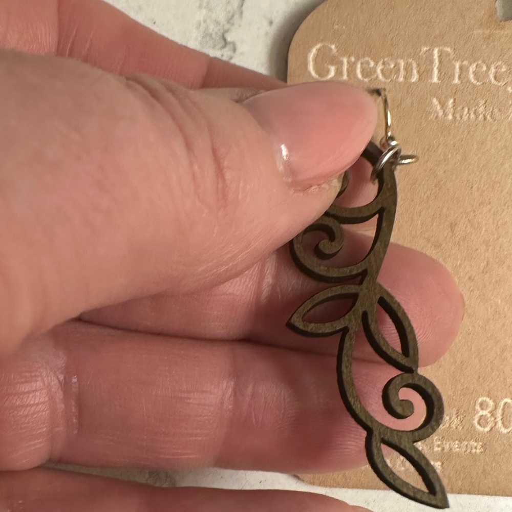 NWT Green Tree Jewelry Wood Earrings - Picture 3 of 7